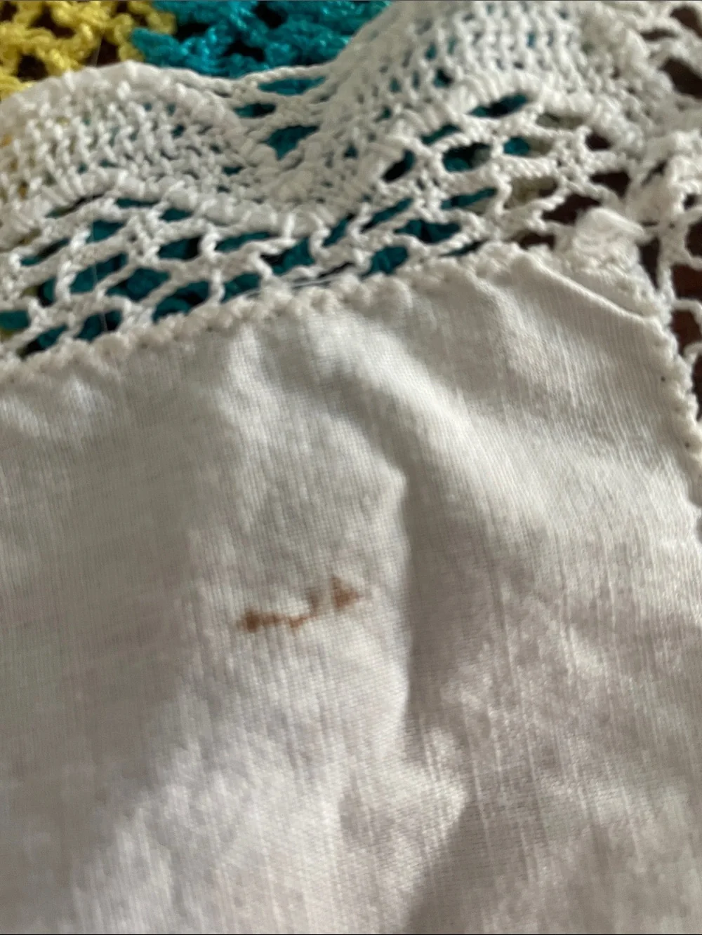 Vintage doilies bundle of 4